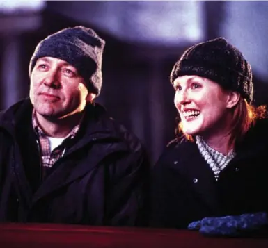  ?? TORONTO STAR FILE PHOTO ?? Kevin Spacey and Julianne Moore star in The Shipping News, a Canadian story set in Newfoundla­nd, but written by an American.