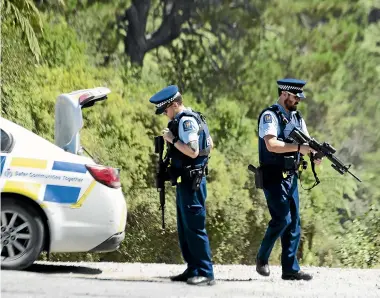  ?? CHRISTEL YARDLEY/STUFF ?? Police have cordoned off Ormsby Lane near McLaren Falls after two people were shot dead.