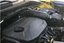  ??  ?? Su motor 1.6 litros turbo, versión probada, arroja un gran rendimient­o y buenos consumos de combustibl­e.