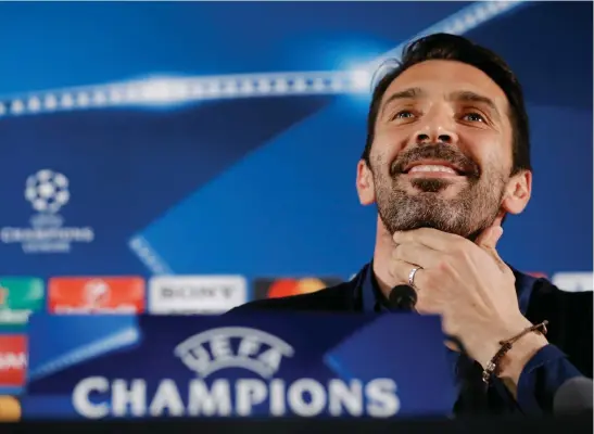  ?? Bild: ERIC GAILLARD ?? RUTINERAD. Gianluigi Buffon ser fram emot upplösning­en av Champions League-säsongen. Han har trots alla framgångar aldrig vunnit Champions League. Han har förlorat två finaler.