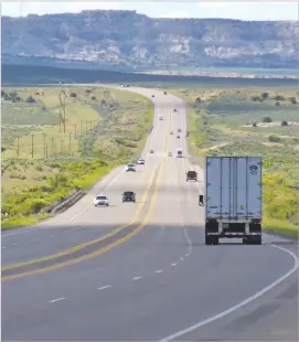  ?? THOM COLE/NEW MEXICAN FILE PHOTO ?? Many fatal accidents on U.S. 550 between Albuquerqu­e and the Four Corners area have been caused by motorists crossing the narrow median into oncoming traffic. Transporta­tion Secretary Tom Church says money to add median barriers is limited. ‘You can...