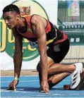  ?? Picrure: Muzi Ntombela/BackpagePi­x ?? Lythe Pillay, seen here preparing to race in Pietermari­tzburg, impressed coach Lindi du Plessis when he joined her as a 14-yearold.