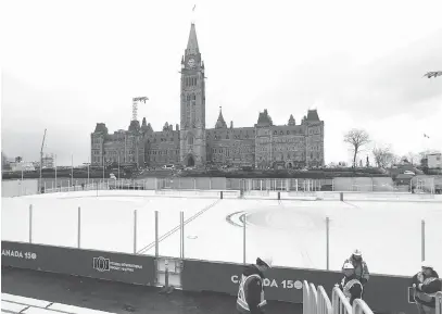  ?? TONY CALDWELL ?? The new rink for Canada 150 shows how Ottawa is living up to its reputation as a city of rules, says Mark Bonokoski.