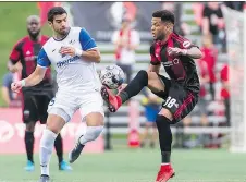  ?? STEVE KINGSMAN/FREESTYLE PHOTOGRAPH­Y/OTTAWA FURY FC ?? Kevin Oliveira and Ottawa Fury FC have seven wins and three draws in 18 games, but that’s not good enough to solidify a playoff spot yet.