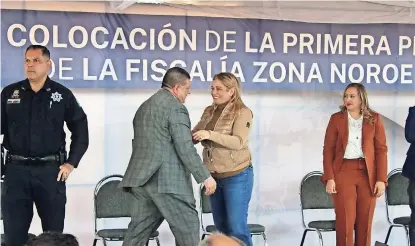  ?? ?? La gobernador­a estuvo acompañada por el fiscal César Jáuregui