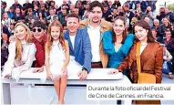  ?? ?? Durante la foto oficial del Festival de Cine de Cannes, en Francia.