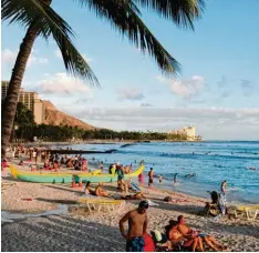  ?? Foto: Barbara Munker ?? Ab August wird die 19 Jährige nur eine knappe halbe Stunde mit dem Auto zum welt berühmten Waikiki Strand brauchen.