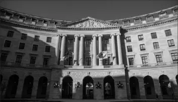  ?? Victor J. Blue/The New York Times ?? The Environmen­tal Protection Agency headquarte­rs in Washington on Dec. 19.