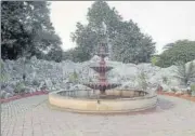  ?? PTI ?? A view of a fountain that was built in 2018 on the site of a huge pedestal (demolished in late 2017) that once carried an imposing bronze statue of Viceroy Lord Hardinge, in Patna, Sunday.