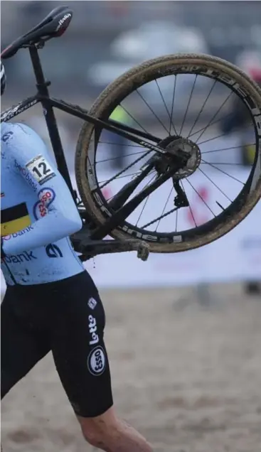  ?? FOTO MARC VAN HECKE ?? Alkenaar Timo Kielich op weg naar een bronzen WK-medaille bij de beloften.