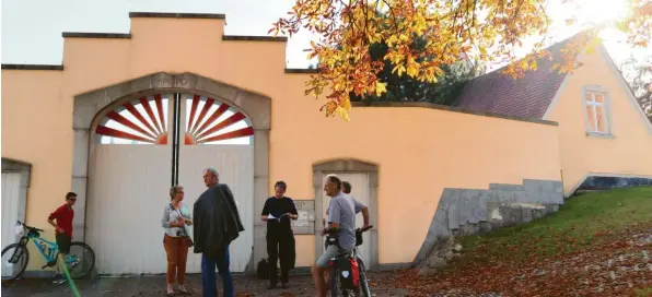  ?? Foto: Andreas Dengler ?? Am Maierhof in der Zusmarshau­ser Straße in Wertingen endet die Stadttour „Napoleon und Wertingen“. Die Österreich­er passierten vor 214 Jahren bei ihrer Flucht vor den Franzosen den Hof. Aus Quellen ist bekannt, dass es dort auch zum Schusswech­sel kam.