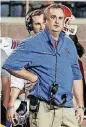  ?? [AP PHOTO] ?? Sonny Dykes, who went on to become head coach at Louisiana Tech and California, was Mike Leach’s outside receivers coach at Texas Tech 2000-06.