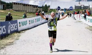  ?? (Photo DR) ?? « La course est un plaisir », c’est donc avec le sourire que Pierre Flavenot, membre et entraîneur de la Foulée tourvaine, a franchi la ligne d’arrivée.