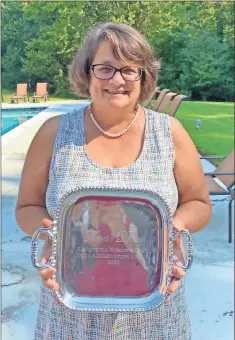  ?? Contribute­d ?? LaFayette Woman’s Club member Theresa Dorsey received her five-year service pin and was awarded the prestigiou­s Club Appreciati­on award.