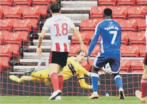  ??  ?? Sunderland goalkeeper Jon McLaughlin