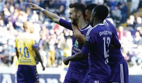  ?? FOTO PHOTO NEWS ?? Bruno scoort al na drie minuten. Anderlecht mag de rest van de match in het Astridpark uitwandele­n.