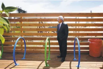  ?? Lea Suzuki / The Chronicle ?? Mayor Ed Lee tours the Dogpatch Navigation Center, which has 64 beds, last month.