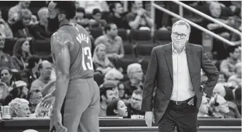  ?? Mark Mulligan / Staff photograph­er ?? Mike D’Antoni, right, and James Harden return to the Toyota Center tonight as members of the Nets. D’Antoni has spoken fondly of his time coaching in Houston and plans to return to the city when he retires.