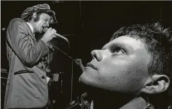  ?? Houston Chronicle file ?? Jason and the Scorchers perform before a standing-room-only crowd in 1985 at at Fitzgerald's.