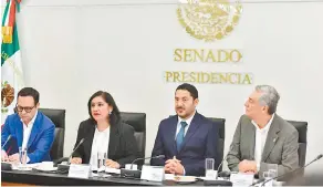  ??  ?? La secretaria de la Función Pública (SFP), Eréndira Sandoval , tuvo una reunión con legislador­es.