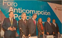  ??  ?? El gobernador del Estado de México y el embajador del Reino Unido en México firman acuerdo para combatir la corrupción policial.