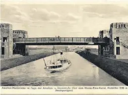  ?? BILD: Sammlung Helmuth Meinken ?? Nach 1926: Die Schiffe fuhren unter der hochgezoge­nen Amalienbrü­cke hindurch.