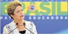  ?? Foto: Evaristo Sa, afp ?? Korruption­sverdacht, Staatshaus­halt abgelehnt, und zudem droht ein Amtsentheb­ungsverfah­ren: schwere Zeiten für Dilma Rousseff.