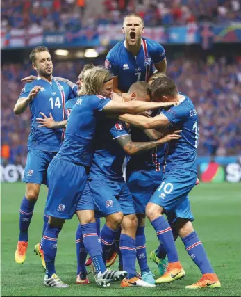  ?? / GETTY IMAGES ?? Islandia sigue haciendo historia en la Eurocopa, siendo el país más pequeño en el campeoanto.