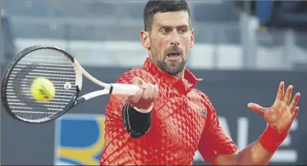  ?? Foto: efe ?? Novak Djokovic, vigente campeón del Masters 1000 ATP de Roma, derrotó al argentino tomás Martín etcheverry antes de ceder el nº 1