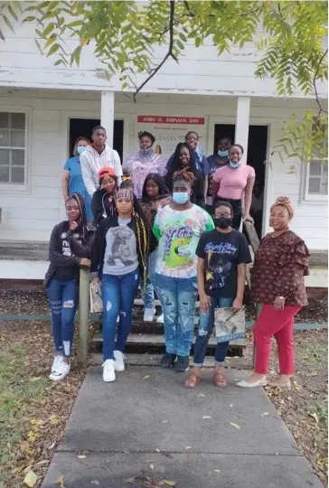  ?? (Special to The Commercial) ?? Youth visiting John H. Johnson Museum on Museum Day include: Radeja Ford, Zamar Ford, Daija Harris, A’ryiah Jordan, Amari Jordan, Samari Manning and La’Daijah Anderson.