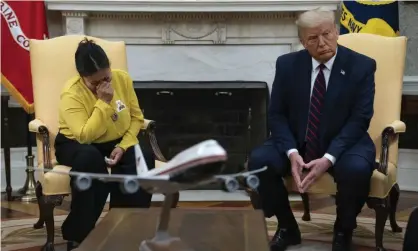  ??  ?? Gloria Guillén meets with Donald Trump in the Oval Office of the White House on Thursday in Washington. Photograph: Evan Vucci/AP