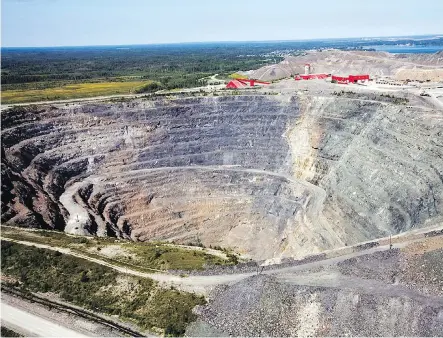  ?? GORLDCORP ?? Goldcorp operates its Porcupine gold mine in Timmins, Ont. The mining giant plans to open a sustainabl­e mine, which will be called Borden, by 2019. With rising diesel prices and pricey electricit­y, Goldcorp wants to use the mine to experiment with how...