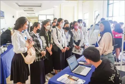  ?? SUPPLIED ?? More female students were interested in STEM than before, as seen at this expo held by CamTech University on January 14.