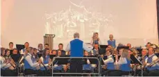  ?? FOTO: PRIVAT ?? Der Musikverei­n Kirchdorf gibt am Sonntag das letzte Konzert unter der Leitung des Dirigenten Werner Buchmann.