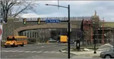  ?? LINDA STEIN – DIGITAL FIRST MEDIA ?? View of new pedestrian Lancaster Avenue. bridge at Villanova University over