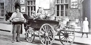  ?? ?? The vegetable man in Fairford a century ago