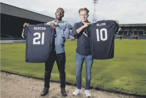  ??  ?? 0 New Dundee loan signing Scott Allan is paraded at Dens Park alongside striker Roarie Deacon who has joined from Sutton United.