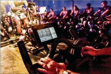  ?? DOLLY FAIBYSHEV / THE NEW YORK TIMES 2016 ?? Vicki Reed, a former head of marketing at Peloton who left in 2016, calls Peloton’s classes “exertainme­nt,” meaning they are so engaging they distract people from what they’re doing.