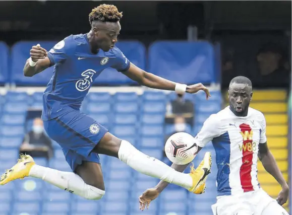  ?? (Photo: AFP) ?? Chelsea’s English striker Tammy Abraham (left) controls the ball during the English Premier League match against Crystal Palace at Stamford Bridge in London, yesteday.