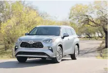  ??  ?? Toyota Highlander, redesigned for 2020, offers more room and refinement­s.