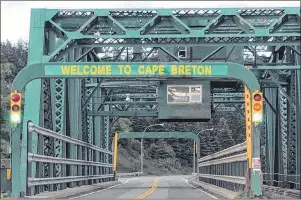  ?? SUBMITTED PHOTO/ PANORAMIO - DEAN STUCKER ?? The traditiona­l greeting to those who visit Cape Breton may take on a completely different meaning if the island eventually becomes a province.