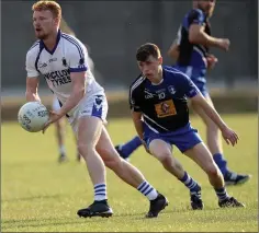  ??  ?? John Crowe escapes the attentions of Blessingto­n’s Jack Cotter.