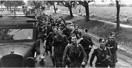  ??  ?? Im März 1944 zogen die letzten spanischen Einheiten ab, die im II. Weltkrieg auf deutscher Seite gekämpften hatten.