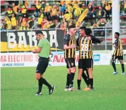  ?? FOTO: GILBERTO VILLALOBOS ?? Mayron Flores con un fierrazo de unos 25 metros le puso la lapida al Real Sociedad y su gol es uno de los más bonitos de la jornada.