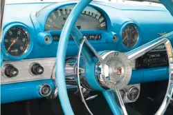  ?? ?? A tachometer and a 150-mph speedomete­r are items found on few American production cars in 1956.