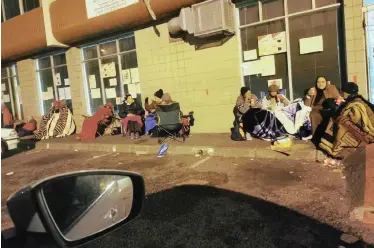  ??  ?? SOCIAL grant applicants have been camping overnight outside Sassa’s Athlone offices, waiting to be attended to.