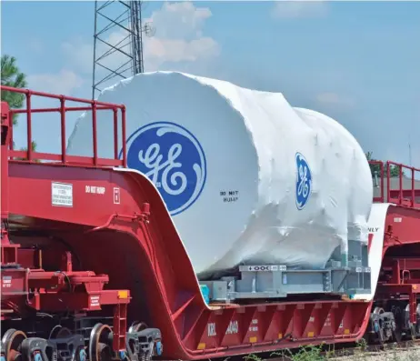  ??  ?? Reacomodo. GE creará una unidad exclusiva para su negocio de turbinas de gas y otra para sus demás activos.