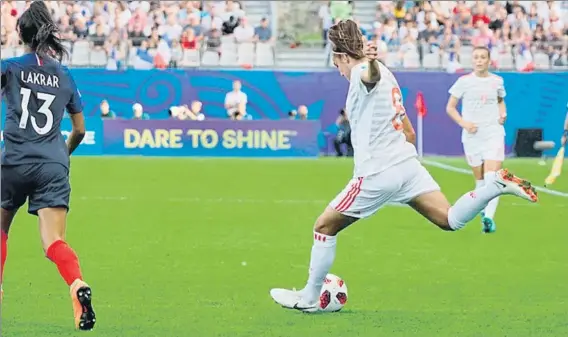  ?? FOTO: SEFUTBOL.COM ?? CPatri Guijarro logró el gol con el que España superó ayer a Francia para alcanzar la final del Mundial Sub’20 de fútbol femenino