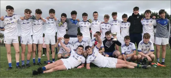  ?? The Laune Rangers team celebrate winning the Mid Kerry U-16 ‘A’ Football final ??