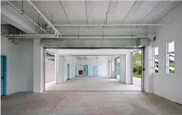  ?? ?? The first level of the building has two units: a restaurant unit of 2,454 sq ft and a shop unit of 689 sq ft